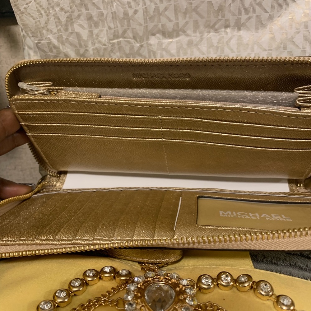 Michael Kors wristlet